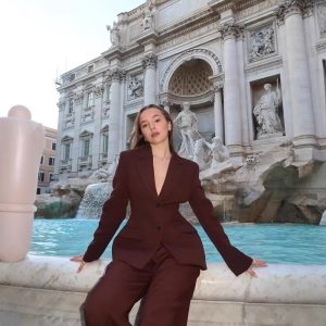 Elegant Waist-Slimming Suit + Skirt + Pants Set for Women